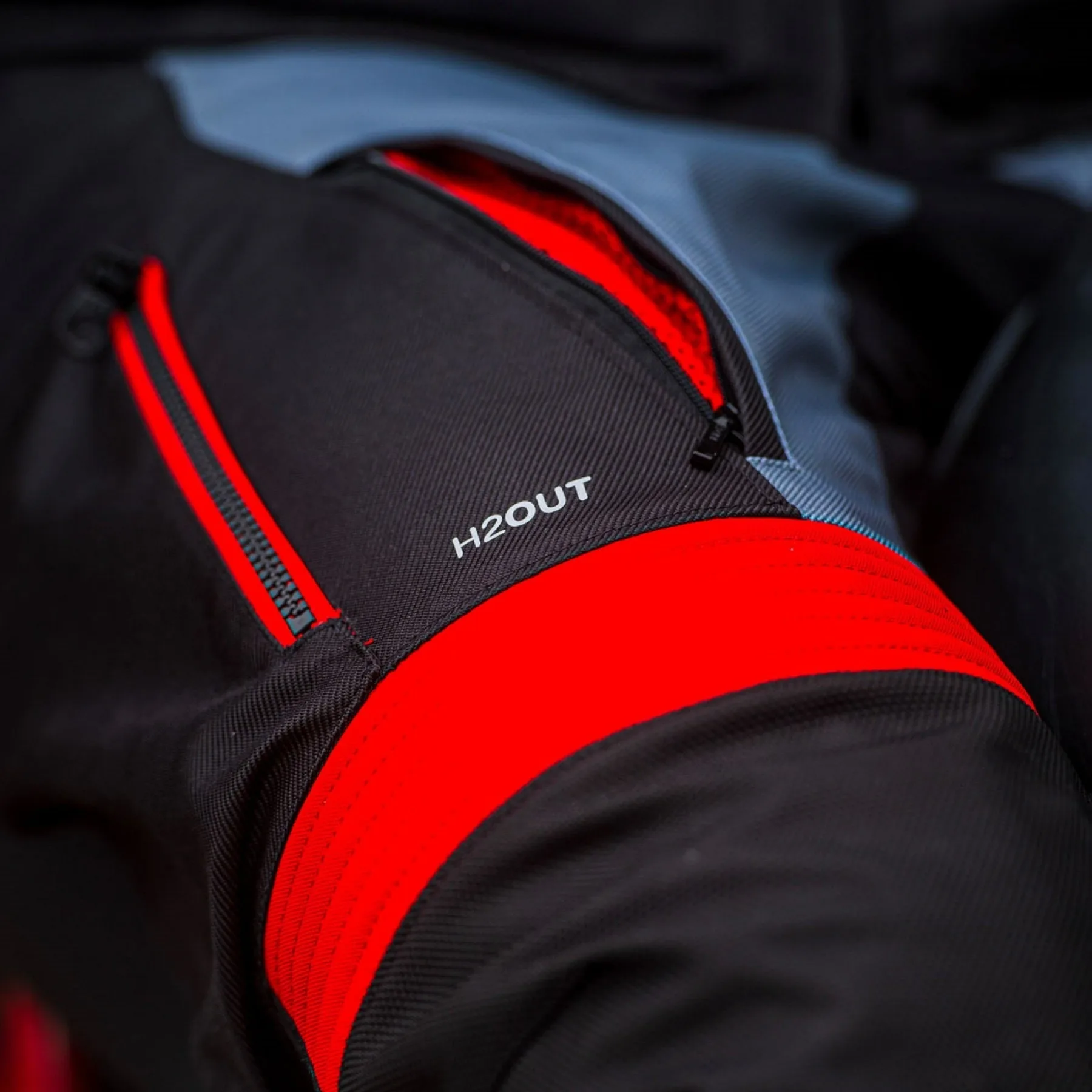 Ducati m. motoristične hlače ATACAMA C2 Tex Črna/Siva/Rdeča S