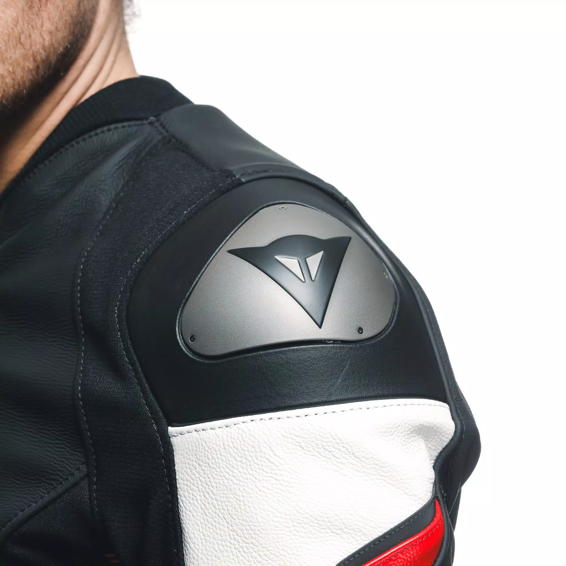 Dainese m. usnjena motoristična jakna AVRO 5 Črna/Rdeča/Bela 60