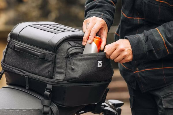 Motech torba za zadek LR4 GEAR tail bag 18-25 LIT Črna