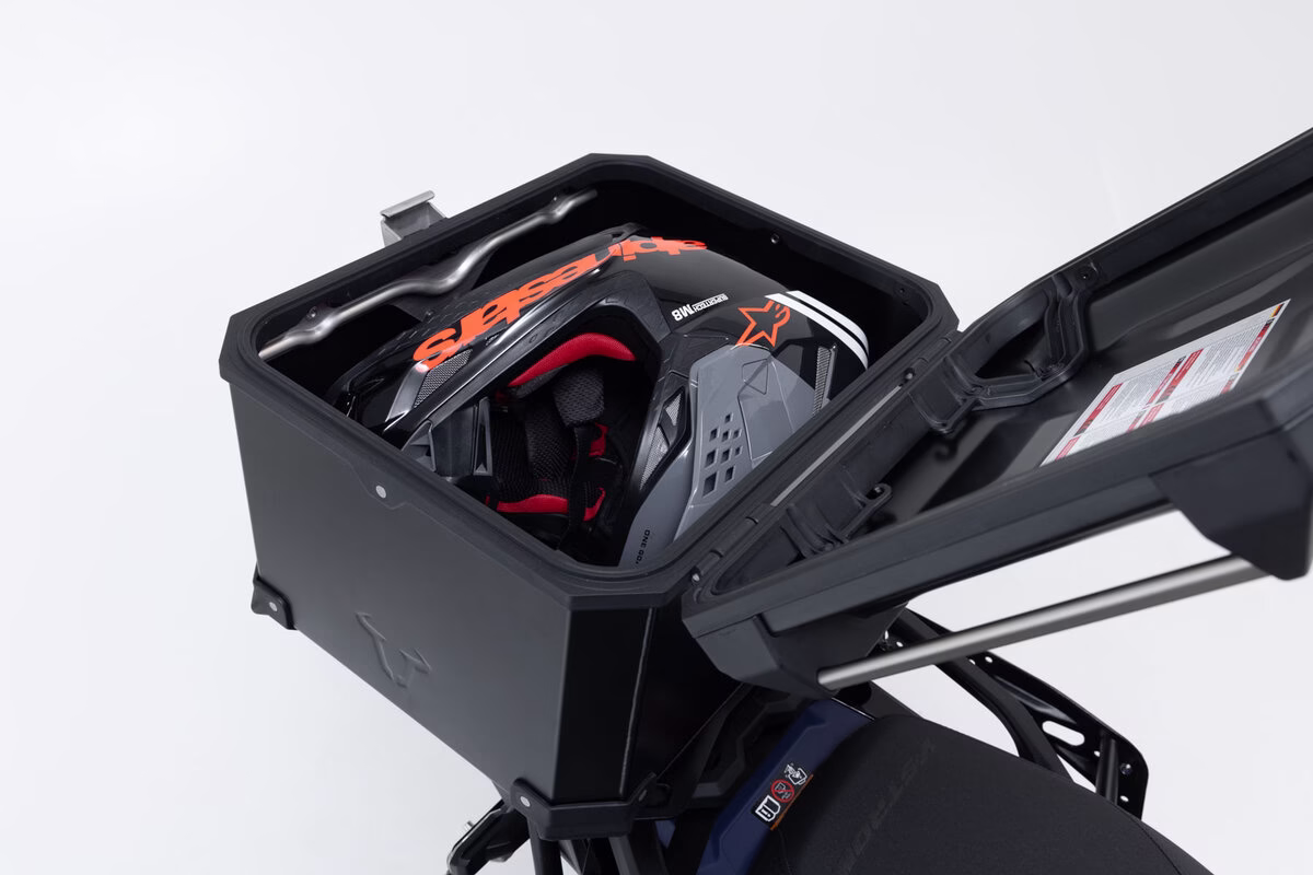 Motech kovček 38L TRAX ADV z nosilci za XL750 Transalp Črna 38L
