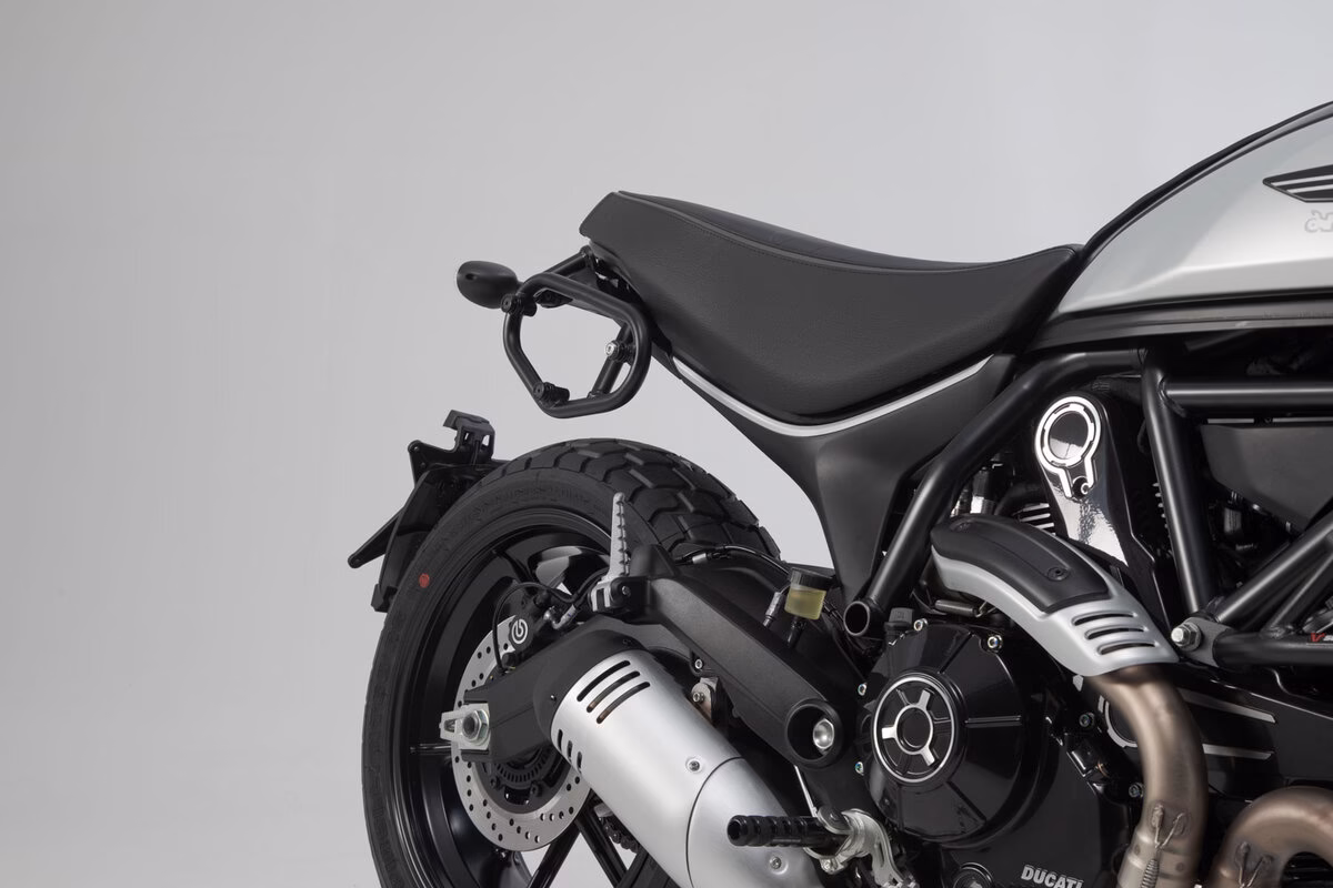 Motech set stranskih torb DUC SCRAMBLER mod 18- z nosilci
