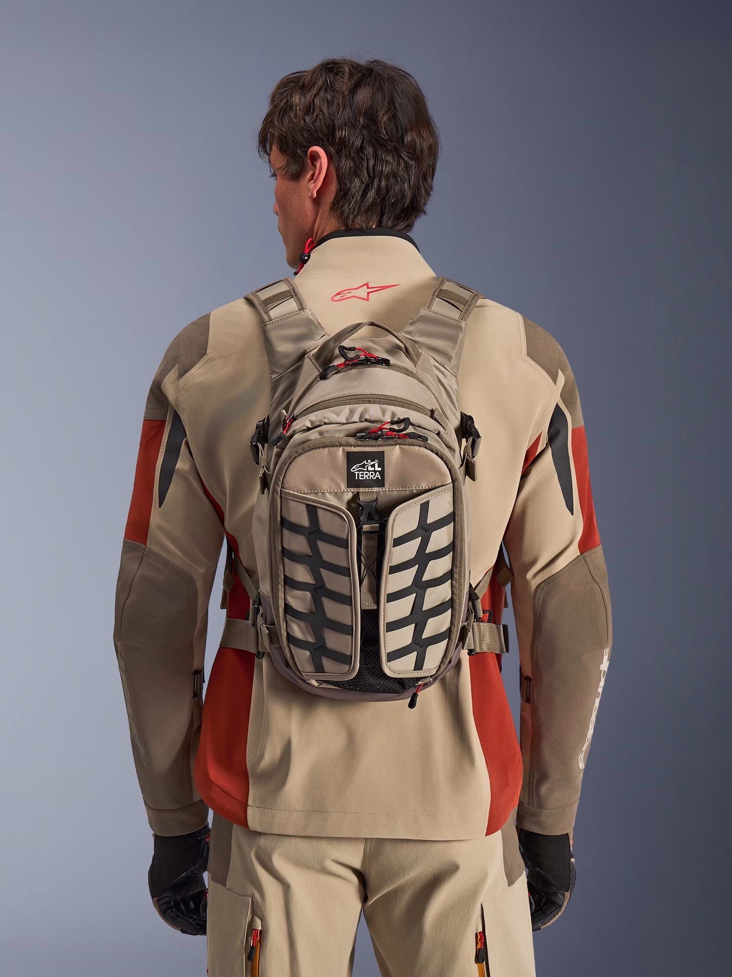 Alpinestars nahrbtnik AT-15 18 lit WP Rjava/Črna 18L