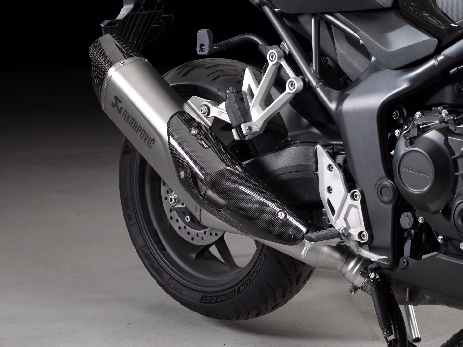 Akrapovič izpuh GT1000 Slip-on